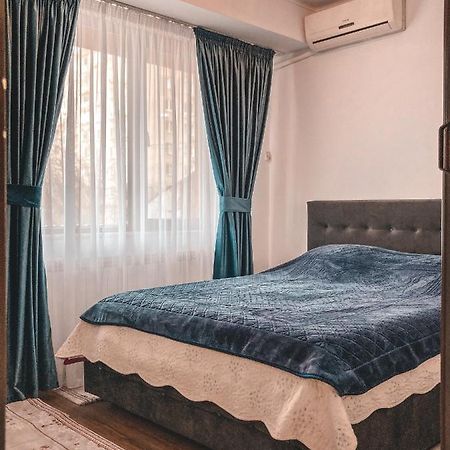 Calea Crangasi Apartment Bukares Bagian luar foto