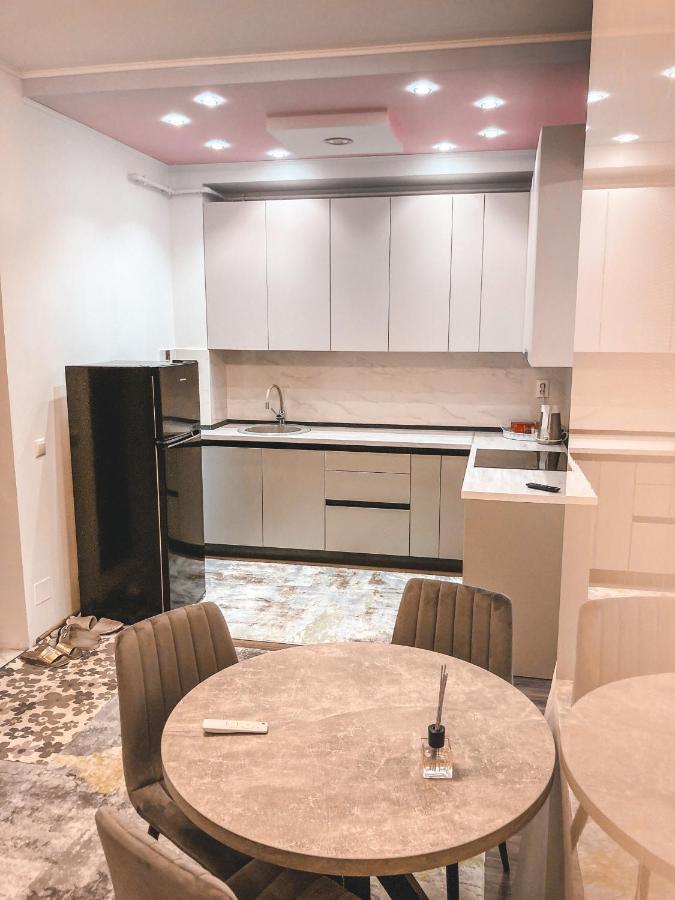 Calea Crangasi Apartment Bukares Bagian luar foto